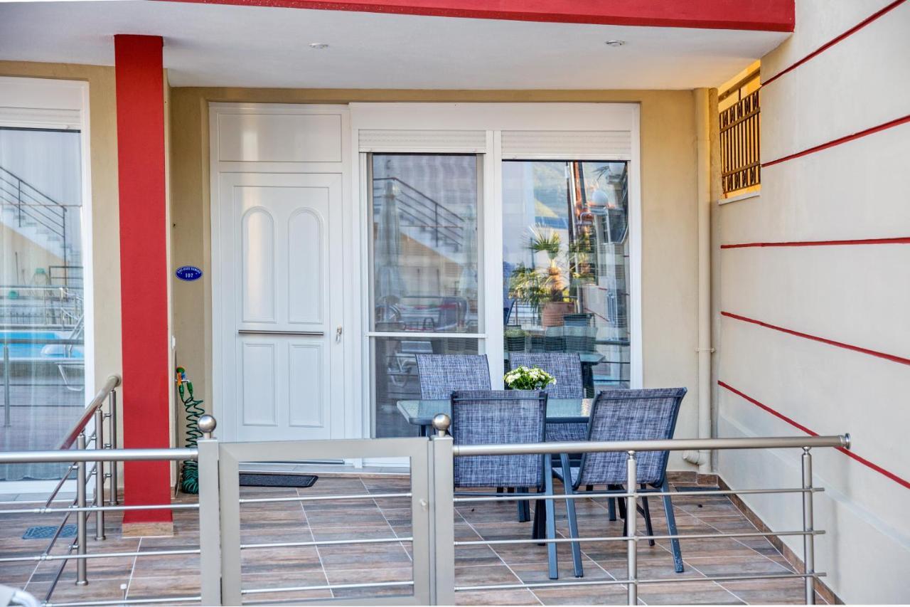 Ferienwohnung Rent House Diamond Nea Iraklitsa Exterior foto